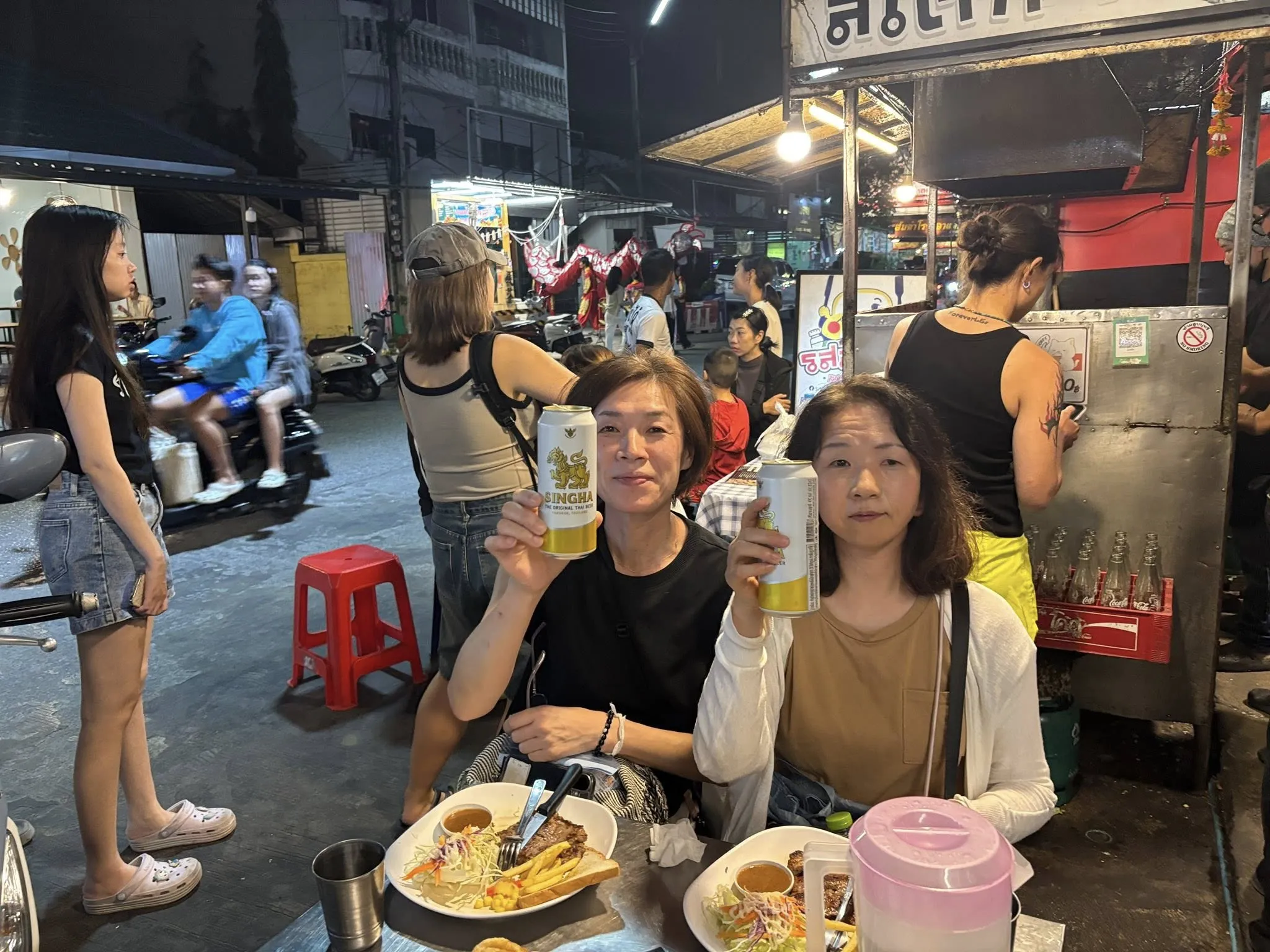 シンハービールで乾杯