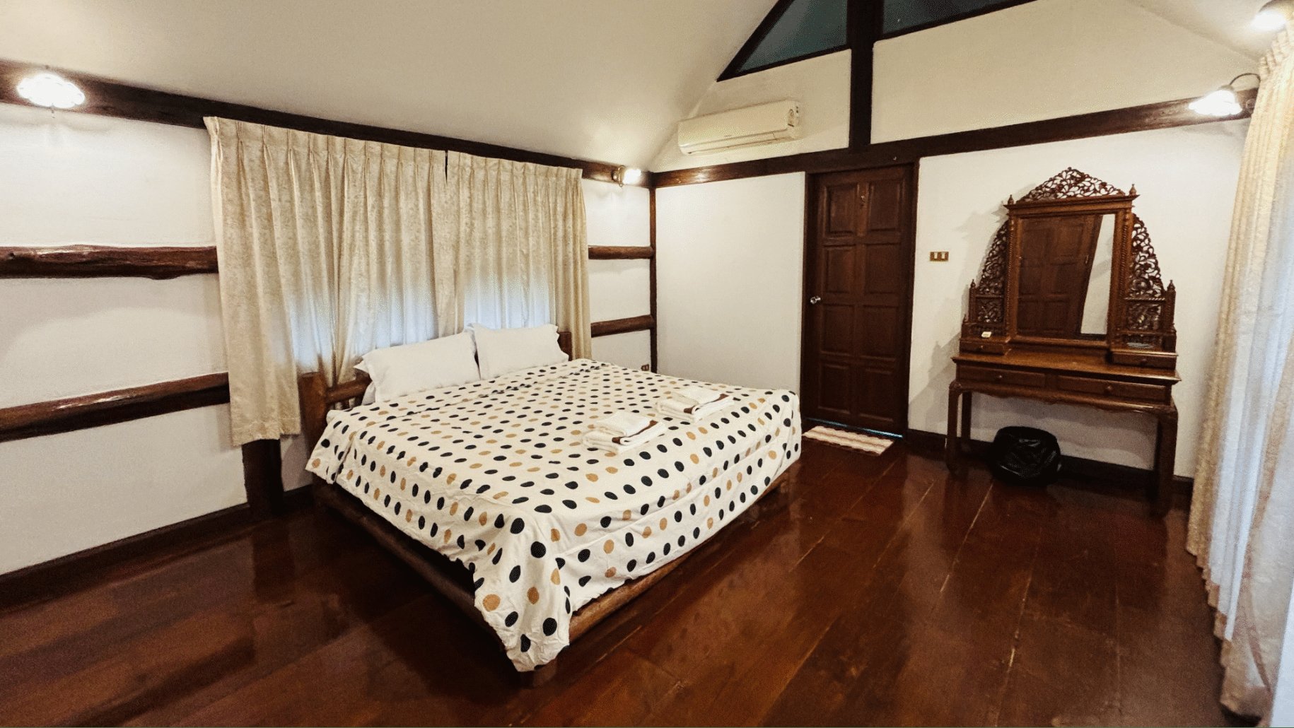 3号室 Tsuki（月）